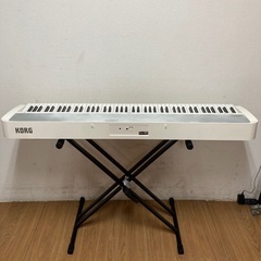 即日受渡❣️3年前購入。スタイリッシュホワイトKORGデジタルピアノ16000円