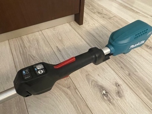 マキタ 仮払機 草刈り機 バッテリー式 中古 マキタ 仮払機 草刈り機 バッテリー式 中古