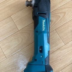 makita 18Vマルチツール　美品中古　カットソー10枚付き！