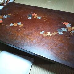 和室に合いそうな木製座卓　植物の絵柄が美しい　ローテーブル　姫路