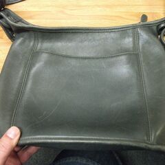 COACH 鞄　縦25㎝横29㎝厚さ9センチ　使用感あります。