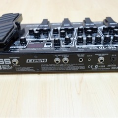 BOSS ME-70 マルチエフェクター（アダプター付き）