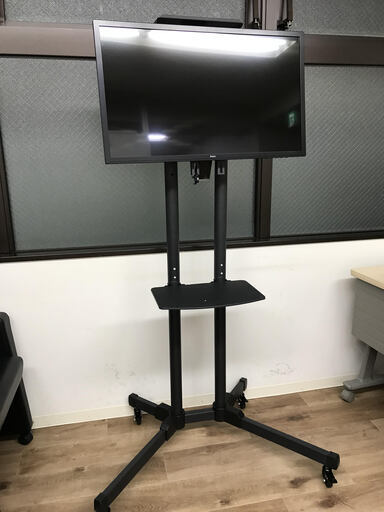 iiyama モニター ディスプレイ（31.5インチ）テレビスタンドHDMIケーブルセット