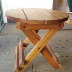 折り畳み式の丸テーブル