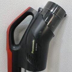 パナソニック スティッククリーナー サイクロン式 コードレス MC-SBU310J-R レッド 2018年製 Panasonic 掃除機 中古家電 店頭引取歓迎 R4601)