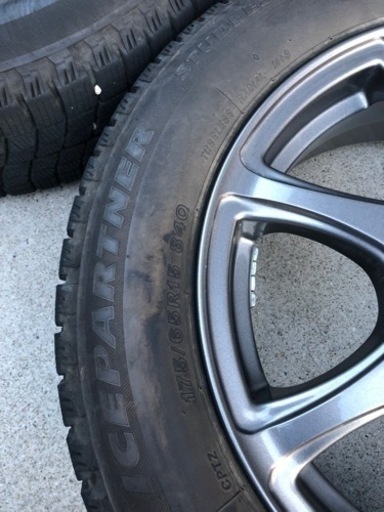 175/65R15 バリ山スタッドレスタイヤ付きホイール4本 ランクB