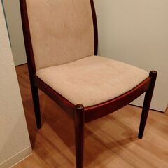 木造椅子