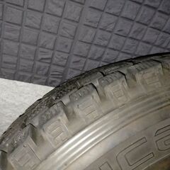 バリ山 215/70R16  4本 ホイール付き 114.3 5H スタッドレス