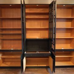 【木製】大型 3分割可 ガラス扉の大きな飾り棚 W257×H210