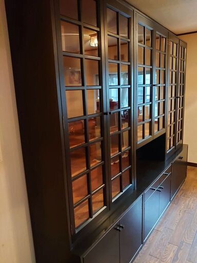 【木製】大型 3分割可 ガラス扉の大きな飾り棚 W257×H210