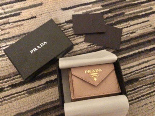 PRADA ミニ財布