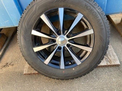 ホイール付きスタッドレスタイヤ4本セット215/60r/16