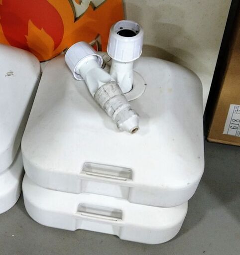タンク式ポールスタンド のぼり土台2つセット コンチネンタル 塚口のその他の中古あげます 譲ります ジモティーで不用品の処分