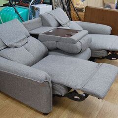 美品✨今だけ限界値下げ‼️ニトリ　三人掛け電動リクライニングソファ　グレー ニトリ 3人掛け 電動リクライニングソファ ピュール 布製 グレー系
