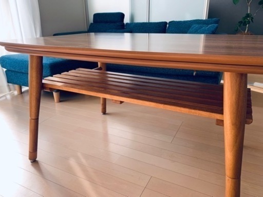 テーブル（高さ調節可能）2019年購入