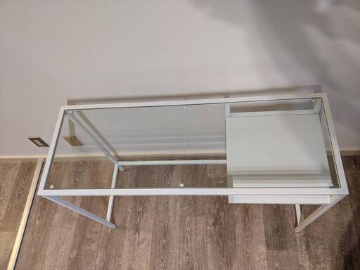 ガラス天板 ラップトップテーブル Ikea みん 御殿山のテーブルの中古あげます 譲ります ジモティーで不用品の処分