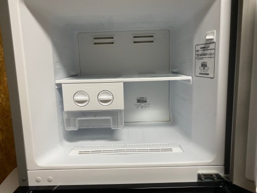 【ハイセンス】2ドア 冷凍冷蔵庫 227L HR-B2302 2019年 ファン式自動霜取り 高さ調節可能冷蔵室ガラス棚