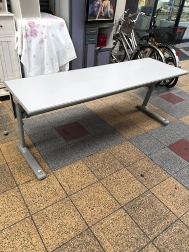 オカムラ8184型　会議用折りたたみテーブル