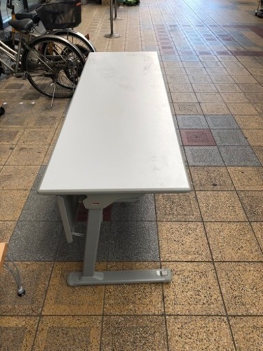 オカムラ8184型　会議用折りたたみテーブル