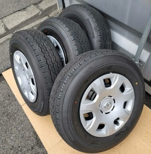 ハイエース　スーパーGL タイヤホイール