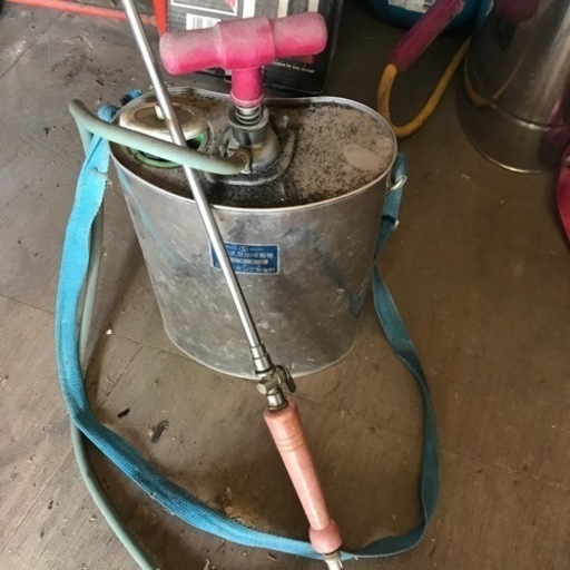 ステンレス噴霧器4l 加藤式肩掛噴霧器 農業中古農薬や肥料の散布 Diyの塗装にも U Top 南大高の家具の中古あげます 譲ります ジモティーで不用品の処分