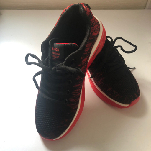 23cm Nike系 Zara系 ランニングシューズ 軽量 運動靴 スニーカー ウォーキング ユニセックス 高品質 お洒落 赤 Nicole 鶴橋の靴 スニーカー の中古あげます 譲ります ジモティーで不用品の処分