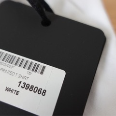 新品未使用品　正規品モンクレールのロゴレTシャツ　レディース