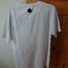 新品未使用品　正規品モンクレールのロゴレTシャツ　レディース