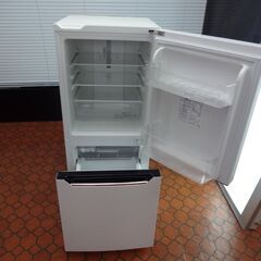 ID 987845  冷蔵庫２ドア　ハイセンス130L　２０１５年製　HR-D1301