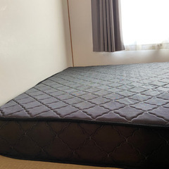 【値下げしました！】マットレス（クイーンサイズ）【保証書付き】2人暮らしや小さいお子さんがいる家庭にぴったり！高密度ポケットコイルマットレスクイーン