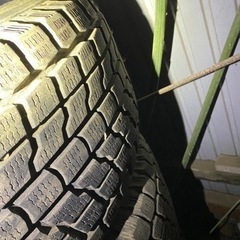 アルミ付きスタッドレス4本セット　265/70r15
