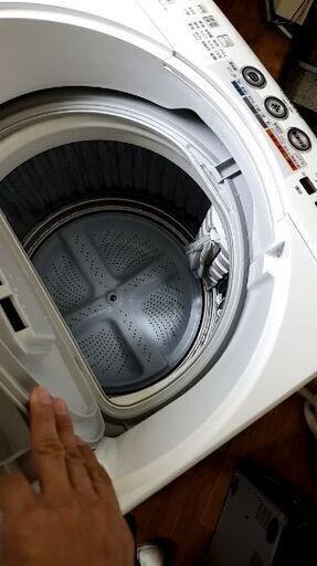 シャープ乾燥機能つき、洗濯機。8きろ。2010年美品。