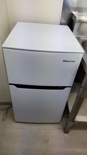 ハイセンス（Hisense）２ドア冷凍冷蔵庫　HR-B95A   93L(冷蔵室67L・冷凍室26L)