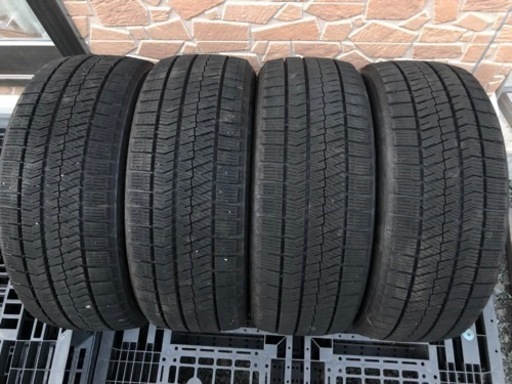 215/45R17 ブリヂストン VRX2 溝有 スタッドレス 中古4本 ヴォクシー 