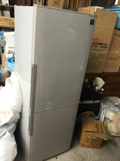 シャープ 2ドア冷蔵庫 270L 2013年