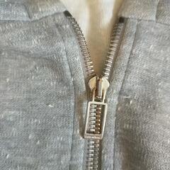 Diorのパーカーです