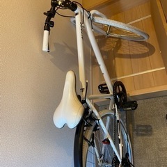 【ネット決済】自転車　クロスバイク　未使用　スマホホルダー、充電...