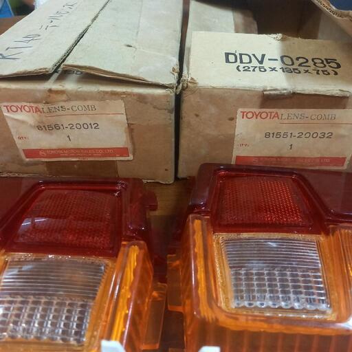 TOYOTAコロナRT40 新品テールレンズ