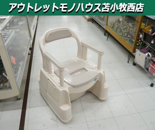 安寿 ポータブルトイレ 収納スペース付 幅64×奥行63×高さ77cm 簡易トイレ 介護用品 便器 便座 苫小牧西店