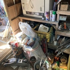 工具など(小屋の掃除中)２