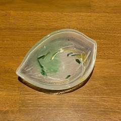 半透明葉っぱの小皿B