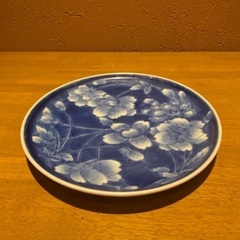 青い使いやすいサイズの丸皿D