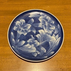 青い使いやすいサイズの丸皿E