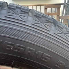 スタッドレスタイヤ　　タイヤは一回しか使用してない。セレナ、ヴォクシー煌めき2に装着