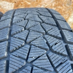 ほぼ新品　BRIDGESTONE DM-V2 225/60R17 スタッドレス  タイヤ　2018年製
