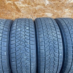 ほぼ新品　BRIDGESTONE DM-V2 225/60R17 スタッドレス  タイヤ　2018年製