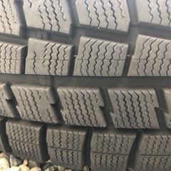 スタッドレスタイヤ　ホイール付き　225 60R 17 99Q