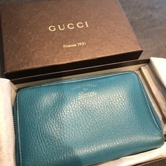 【お取引者決定】GUCCI 財布　ブルー　二つ折り　ファスナー　箱付き
