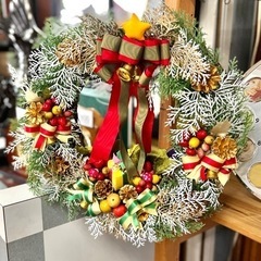 存在感抜群のクリスマスリース