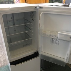 【リサイクルサービス八光　田上店　安心の3か月保証　配達・設置OK】ハイセンス 冷蔵庫 幅48cm 150L パールホワイト HR-D15C 2ドア 右開き 自動霜取り コンパクト
